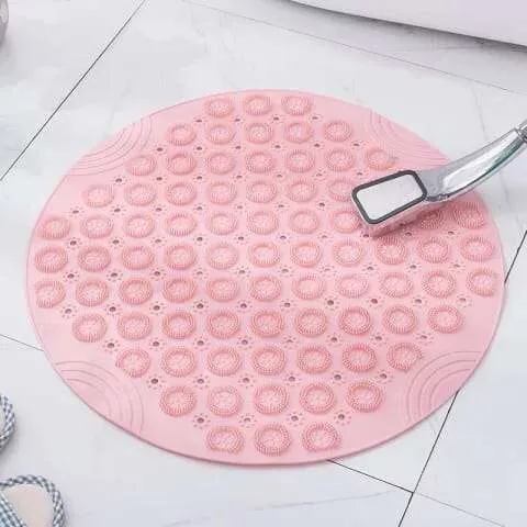 Slip-resistant bath mat for showers