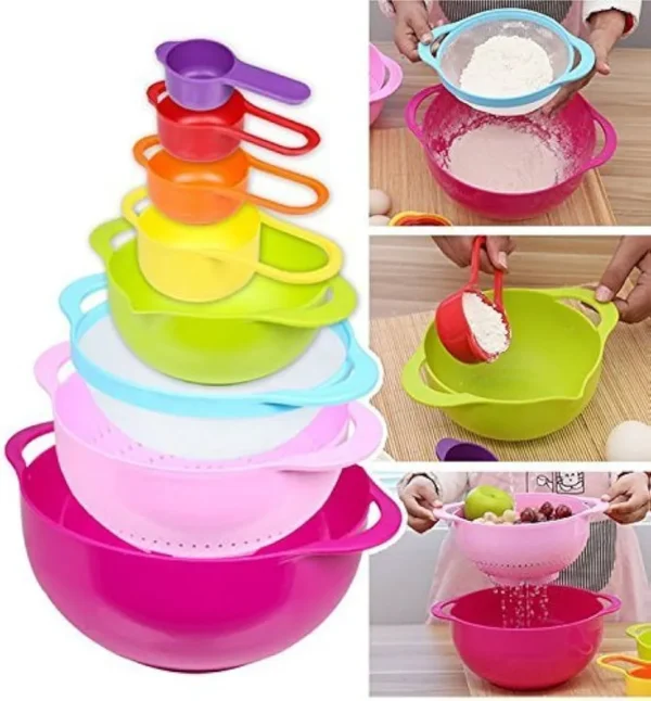 Multi-sized mixing bowl set