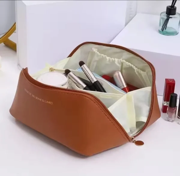 Makeup travel organizer pouch