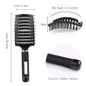 Curved detangling comb