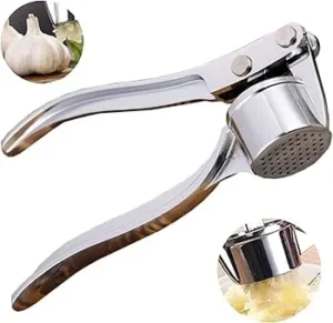 Garlic mincing tool