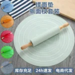 Non-stick dough rolling mat