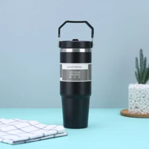 Large-capacity water bottle