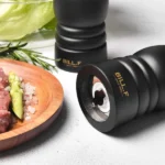 Adjustable pepper mill
