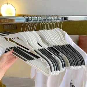 closet organization hangers