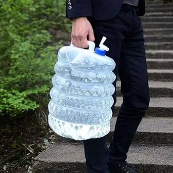 Foldable travel water jug