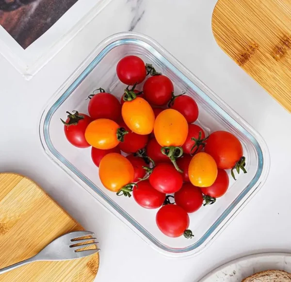 Leak-resistant food containers