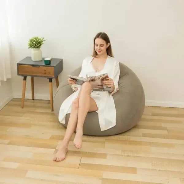 Lazy sofa with manual pump