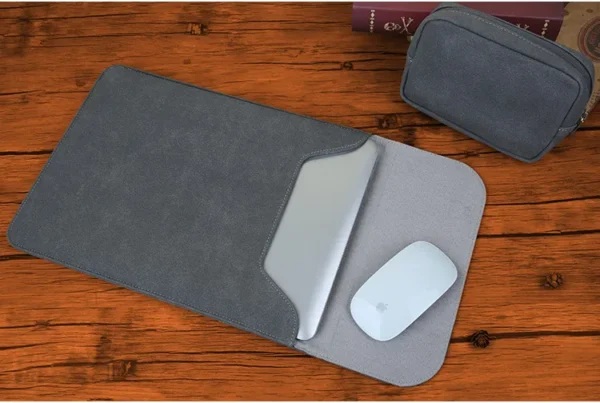 Minimalist laptop sleeve for professionals