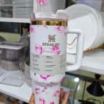 Vacuum tumbler with straw