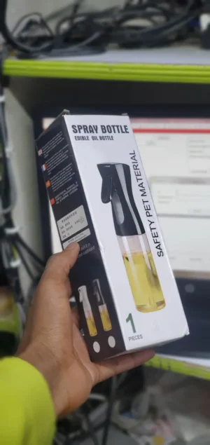 Oil spray bottle