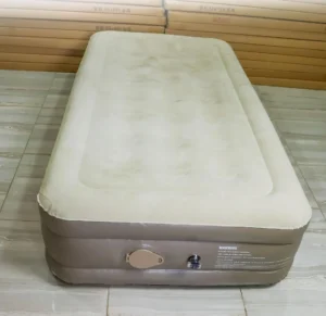 Inflatable Airbed Mattress with Built-in Automatic Pump 1 inflatable airbed mattress