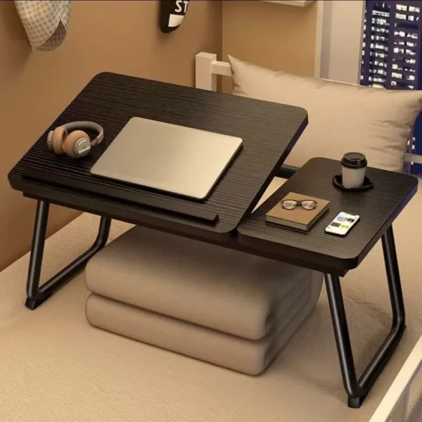 Folding laptop desk