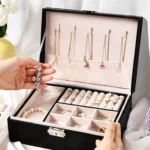 Jewelry travel case with dividers