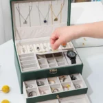 Necklace and earring storage case