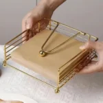 Dining table napkin organizer