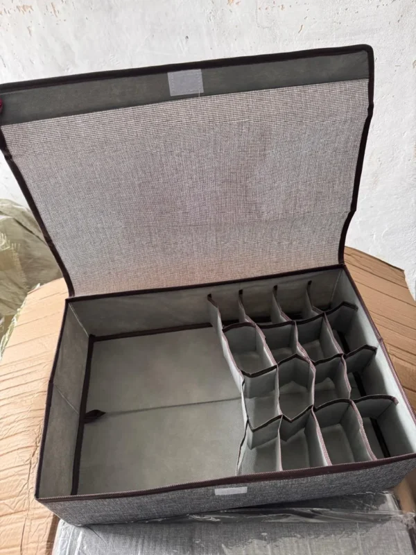 Dustproof bra and sock box