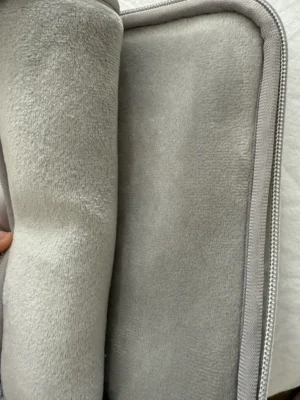 Shockproof laptop sleeve