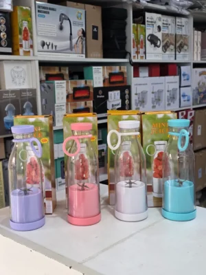 Electric fruit blender