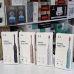 Electric toothbrush for yellow teeth
