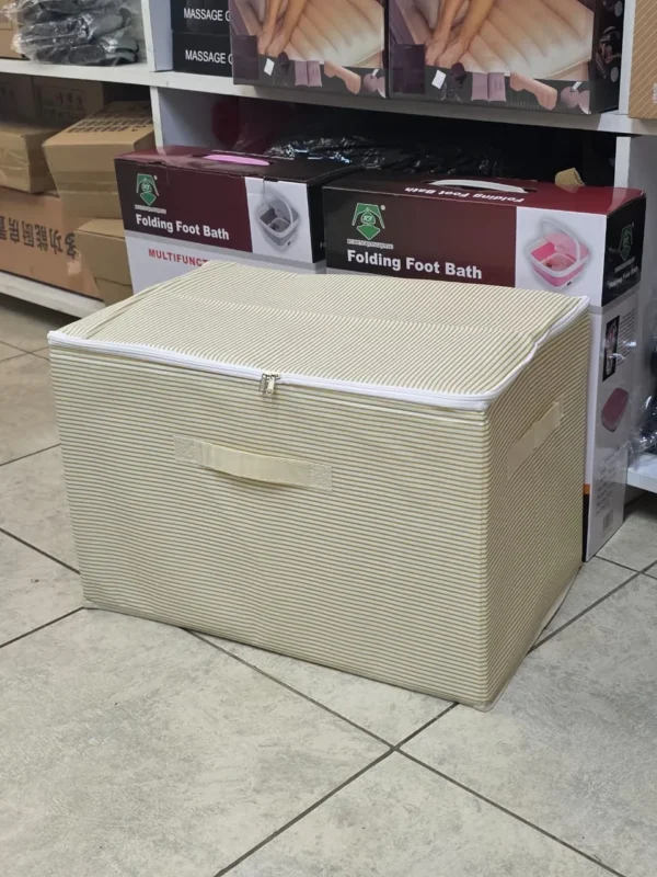 Collapsible storage box