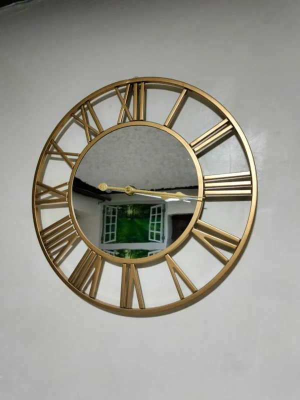 Metal wall clock with mirror