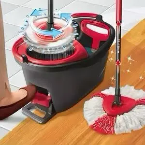 Mop bucket with foot pedal