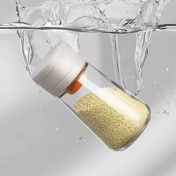 Moisture-proof spice shaker
