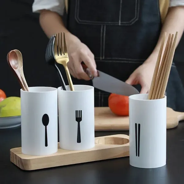 Chopsticks storage container