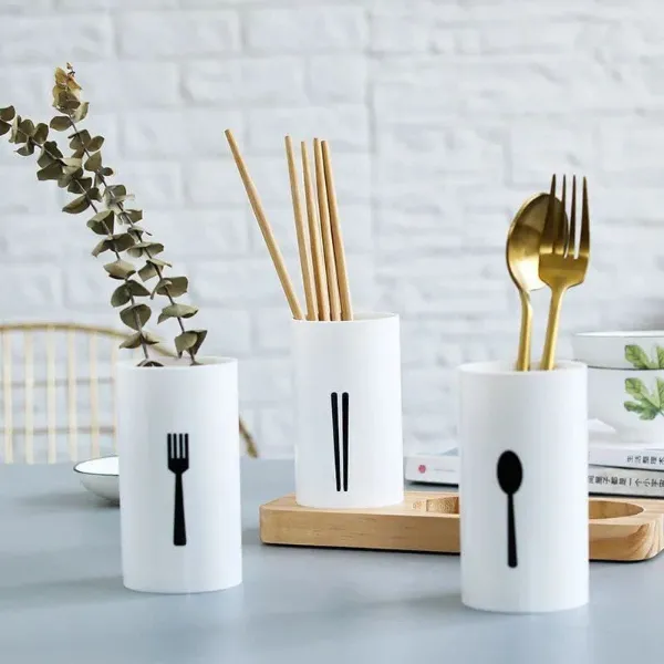 Drainage utensil holder
