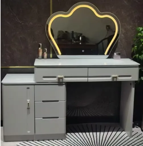 Quality Retractable Dressing Table with LED Light