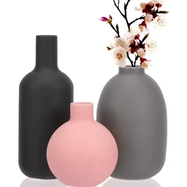 3 Simple and Elegant Vases