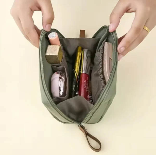 Large capacity makeup bag