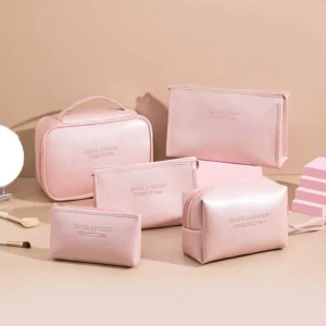 Travel Makeup & Cosmetic Bags