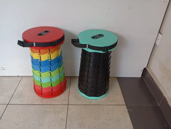 Portable retractable stool