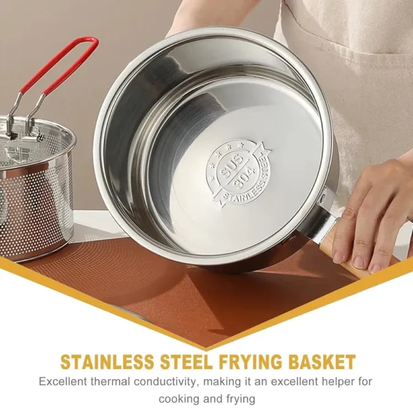 Deep frying pot with basket