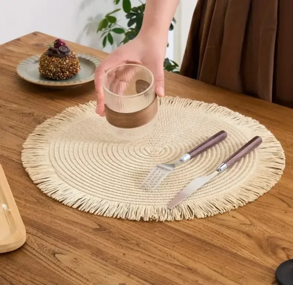 eco-friendly dining table décor