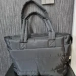 Minimalist tote bag