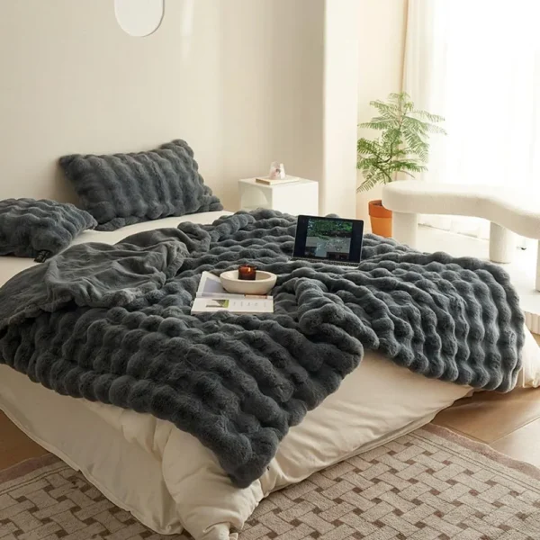 Luxury faux fur throw blanket