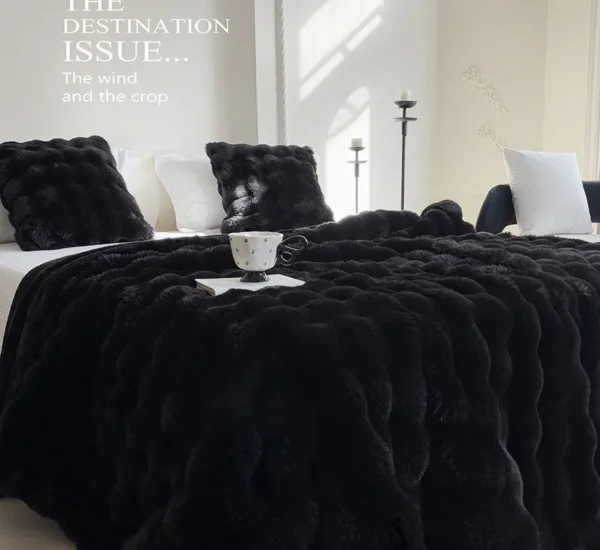 Faux fur bubble blanket