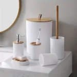Bathroom accessories set with bamboo lid
