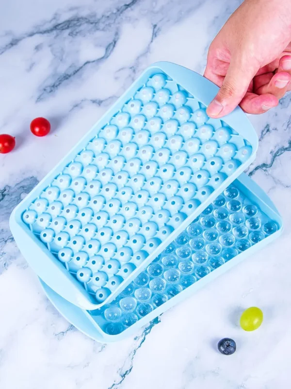 Round Ice Cube Tray with Lid