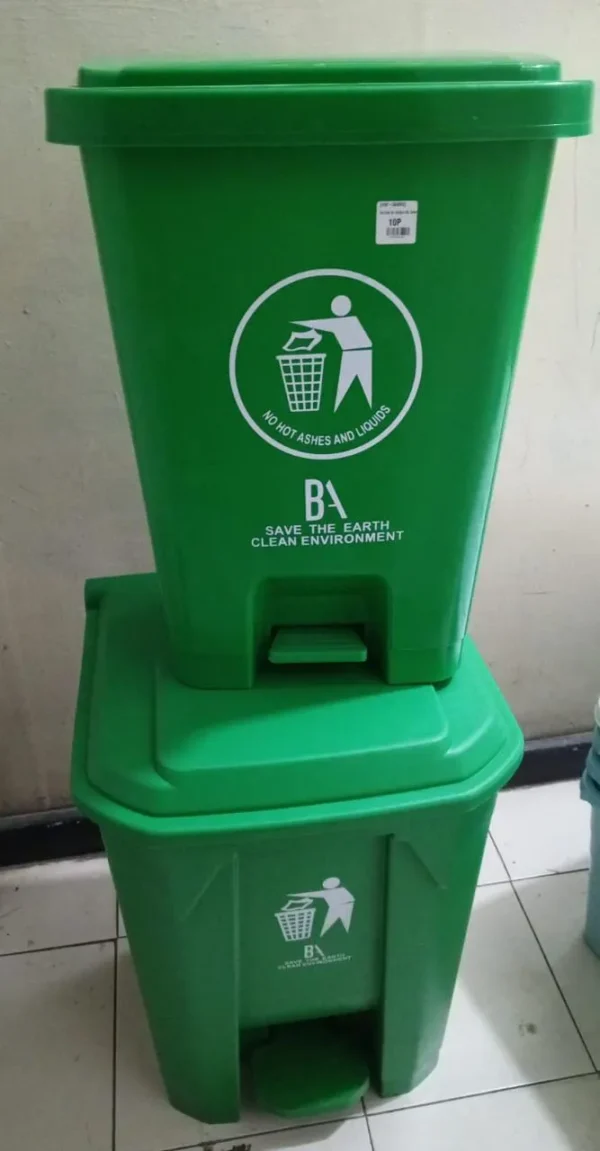 Shatterproof trash cans