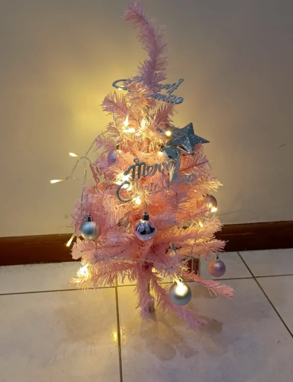 mini festive tree,