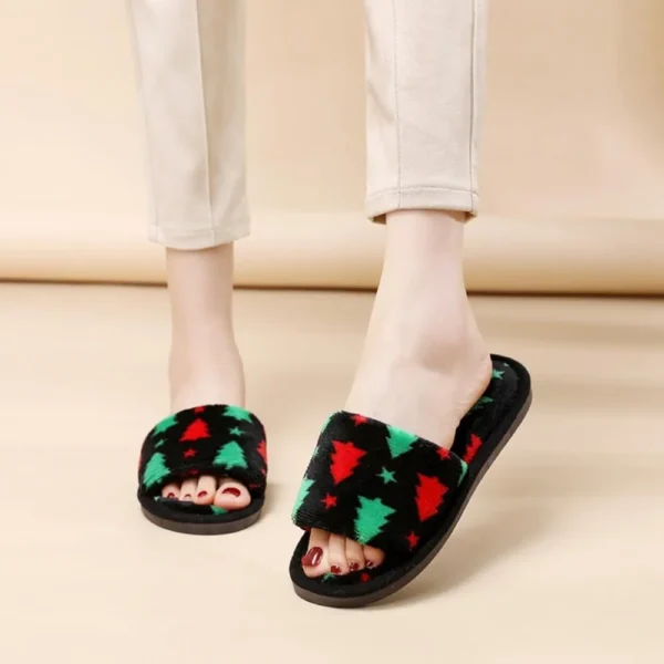 Non-slip indoor slippers