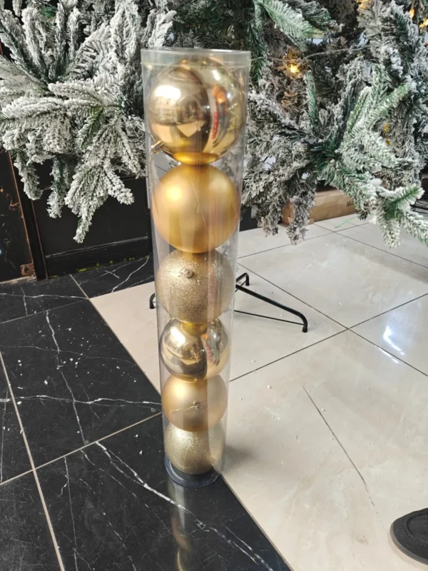 holiday tree decorations