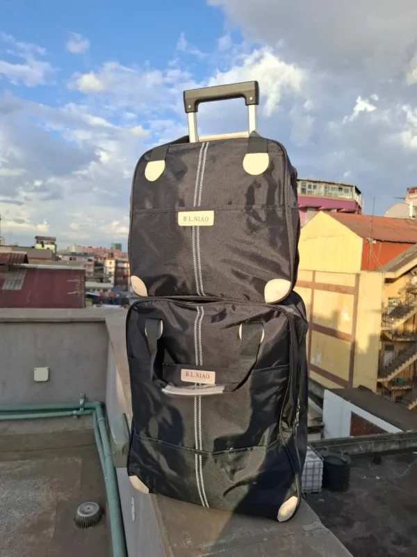 Large capacity trolley luggage