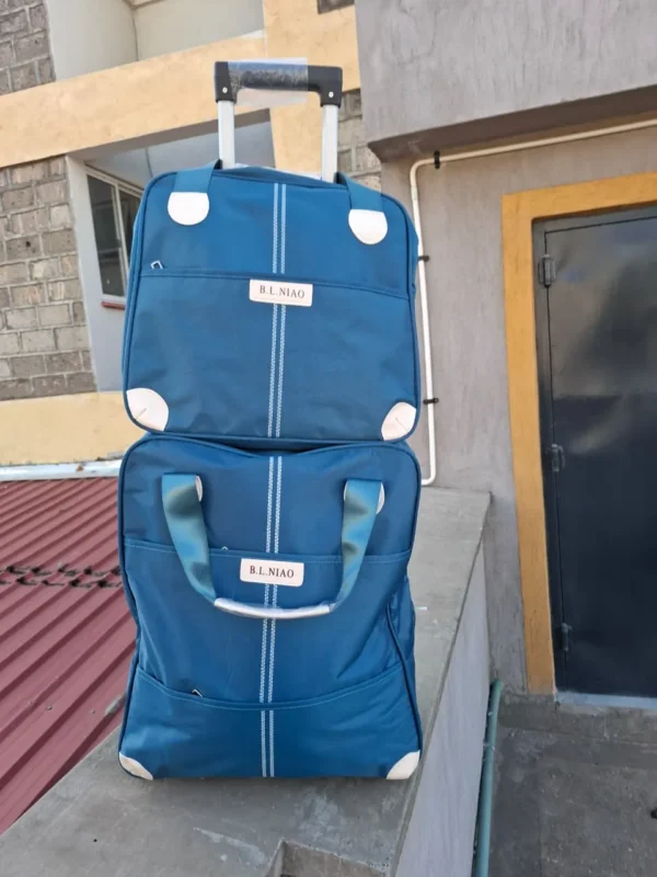 Airport rolling suitcase bag