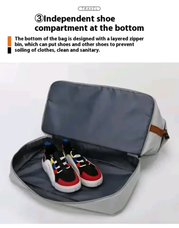 Large capacity gym bag