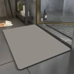 grey bathroom mat,